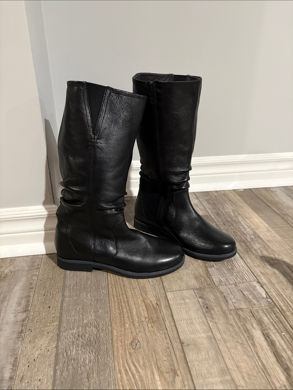Hush Puppies Black Leather Mid-Calf Boots for Wide Calves Never Worn